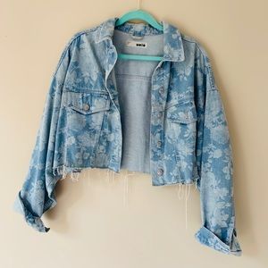 Floral print cropped denim jacket